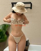 massage escort Selina 